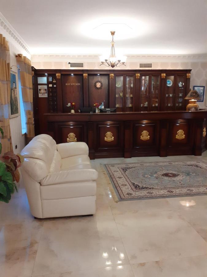 Hotel Guri Elbasan Extérieur photo