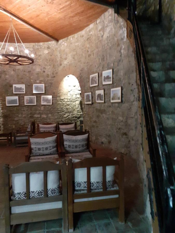 Hotel Guri Elbasan Extérieur photo