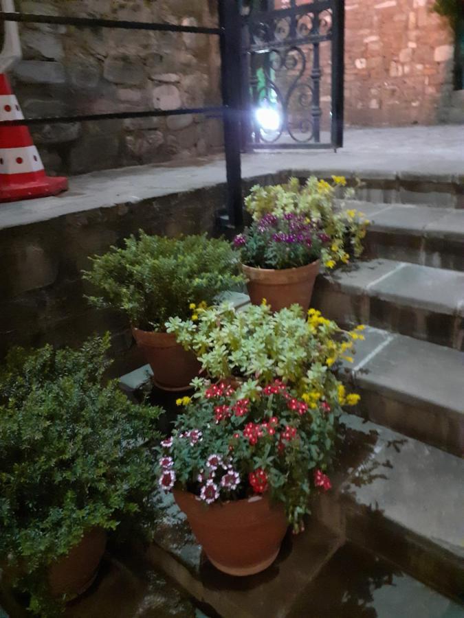 Hotel Guri Elbasan Extérieur photo