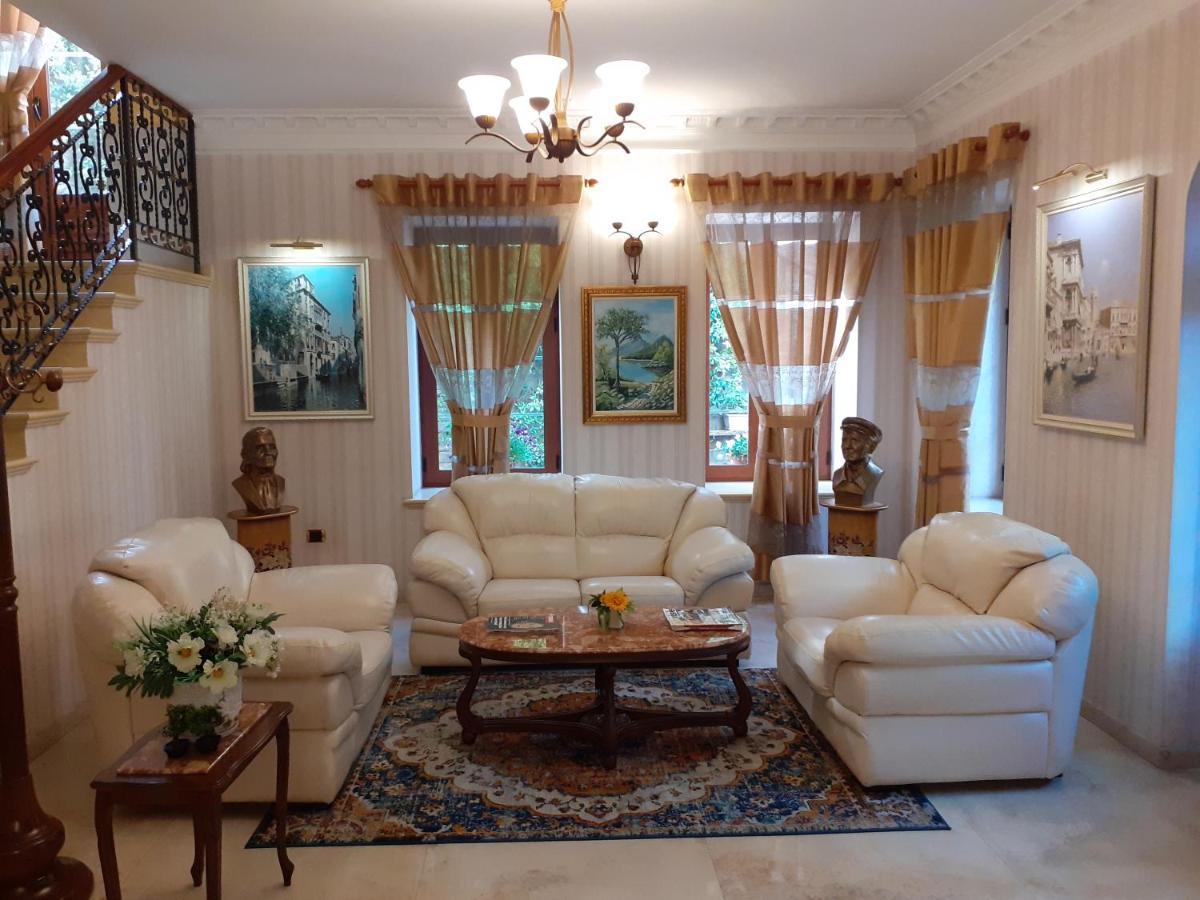 Hotel Guri Elbasan Extérieur photo
