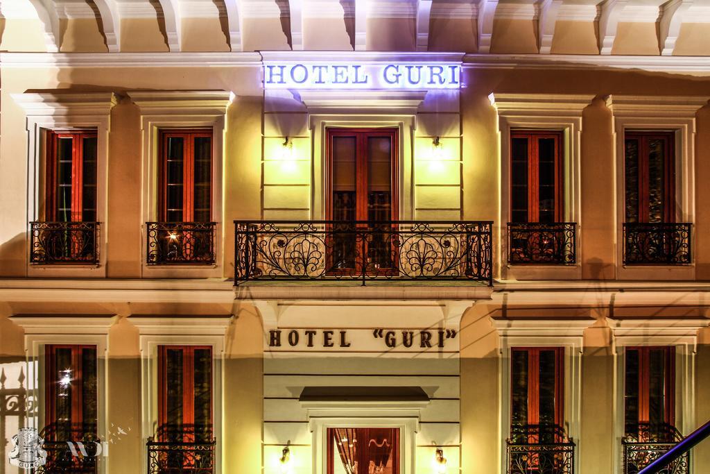 Hotel Guri Elbasan Extérieur photo