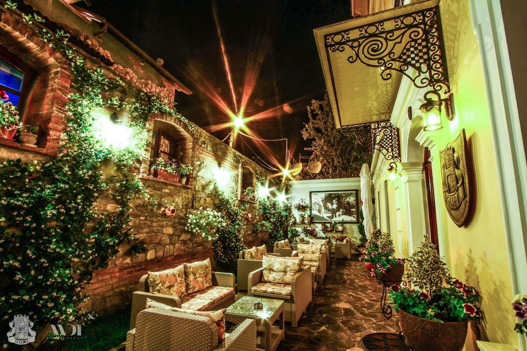 Hotel Guri Elbasan Extérieur photo