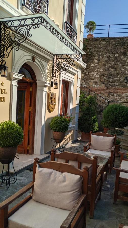 Hotel Guri Elbasan Extérieur photo