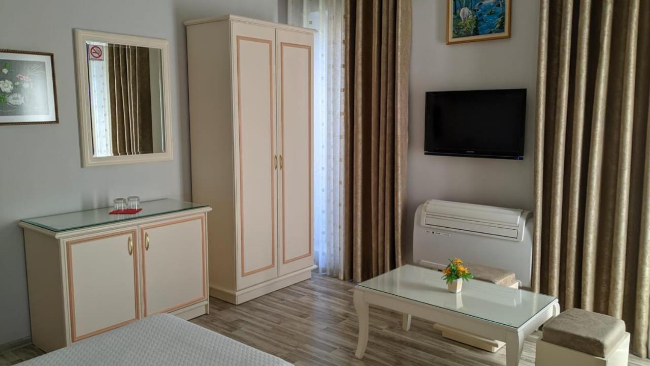 Hotel Guri Elbasan Extérieur photo